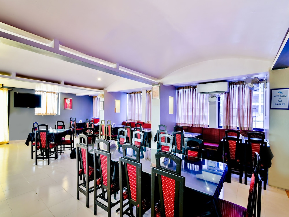 OYO 2320 Hotel Mayura Novacity
