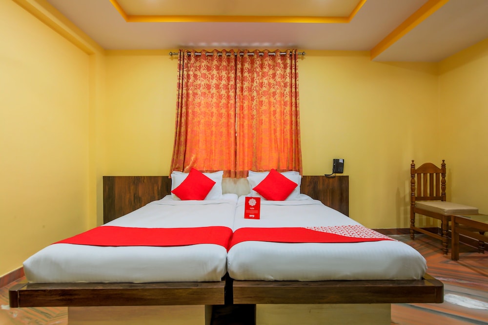 OYO 2320 Hotel Mayura Novacity