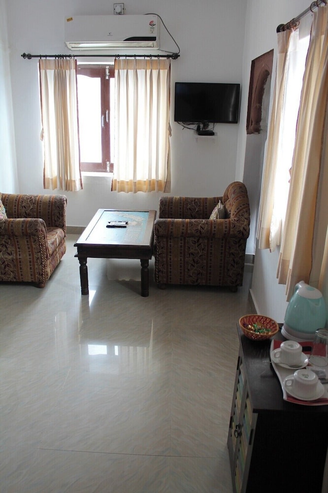 Kesar Heritage Boutique Home Stay