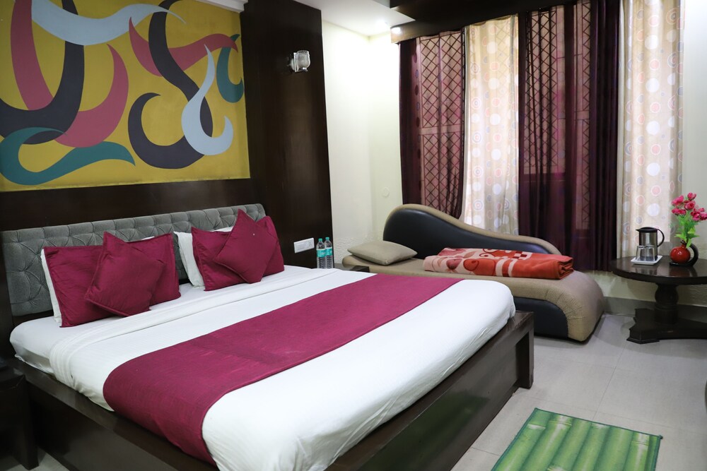 Hotel Raj Mandir