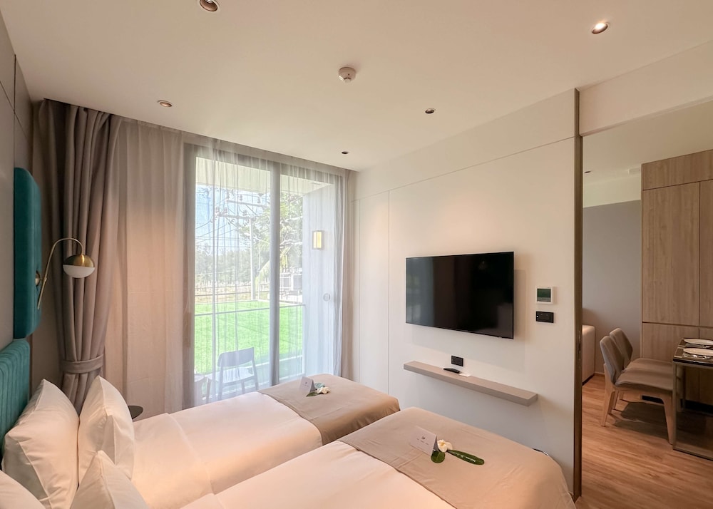 La Green Hotel & Residence