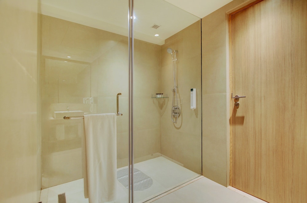 Holiday Inn Bengaluru Racecourse, an IHG Hotel