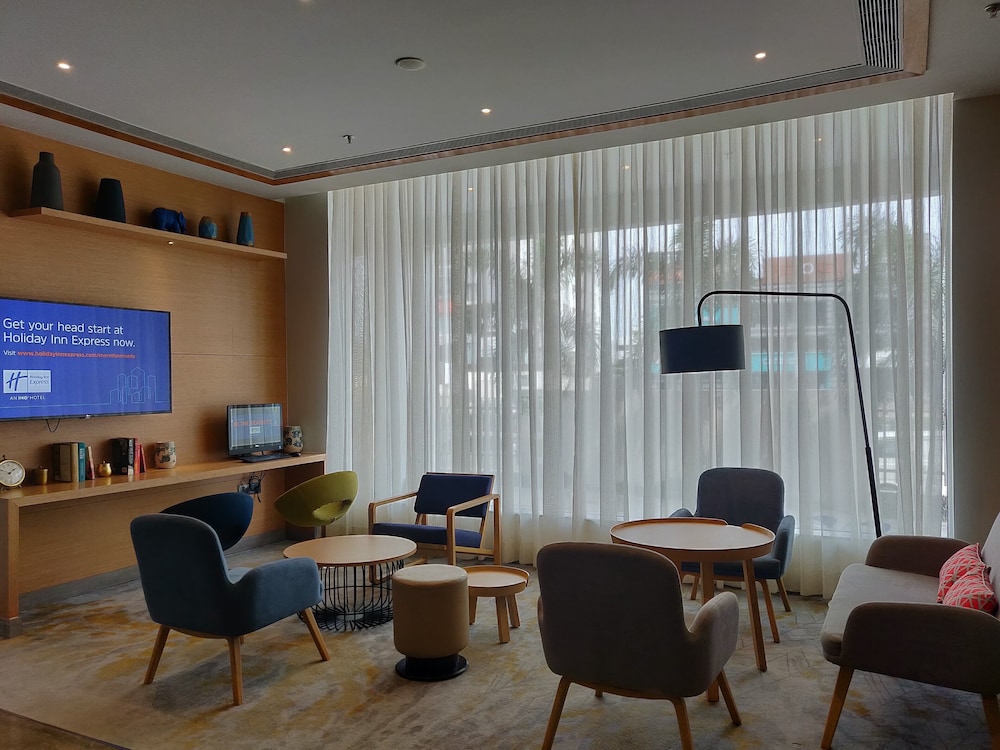 Holiday Inn Express Chennai OMR Thoraipakkam, an IHG Hotel