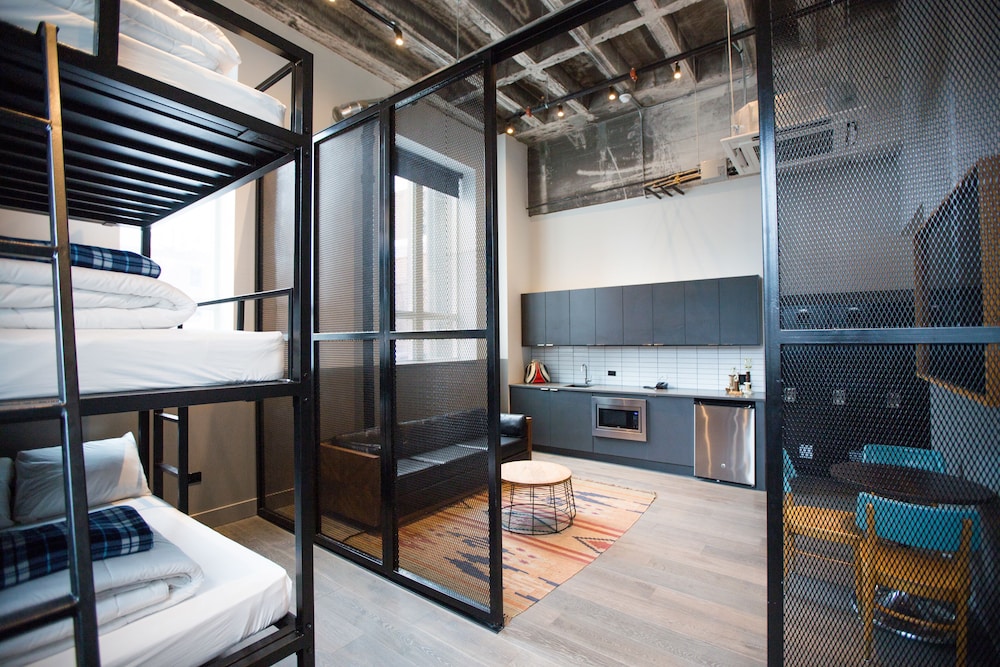 The Chicago Hotel Collection River North