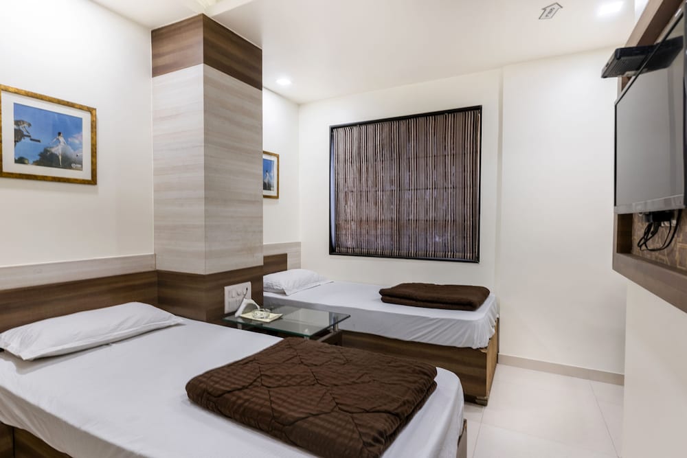 Hotel Ashish