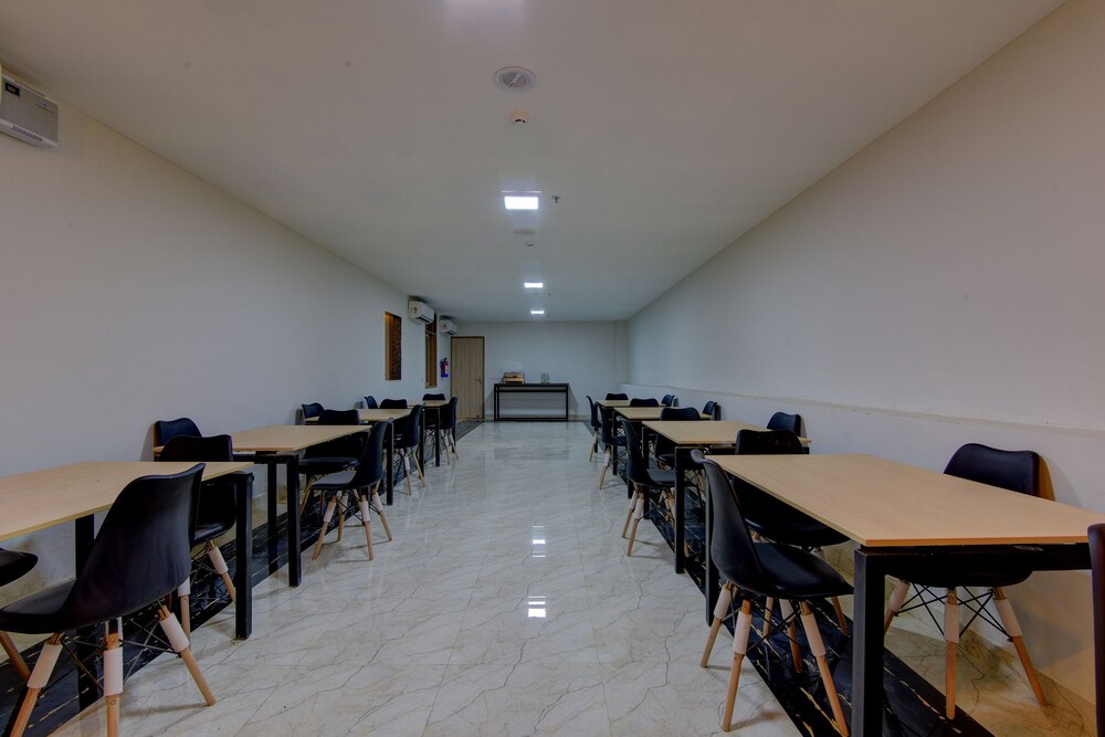 SilverKey Executive Stays 36842 Nazeer Hotel