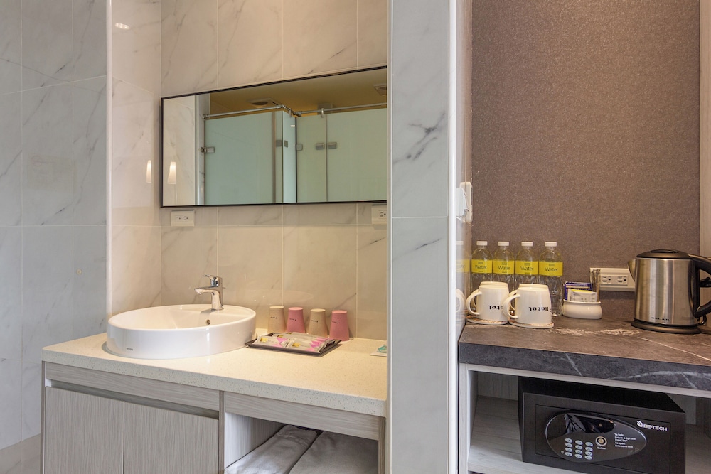 CHECK inn New Taipei LuZhou