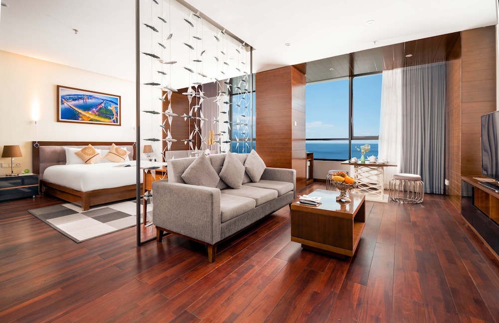 Grand Tourane Hotel