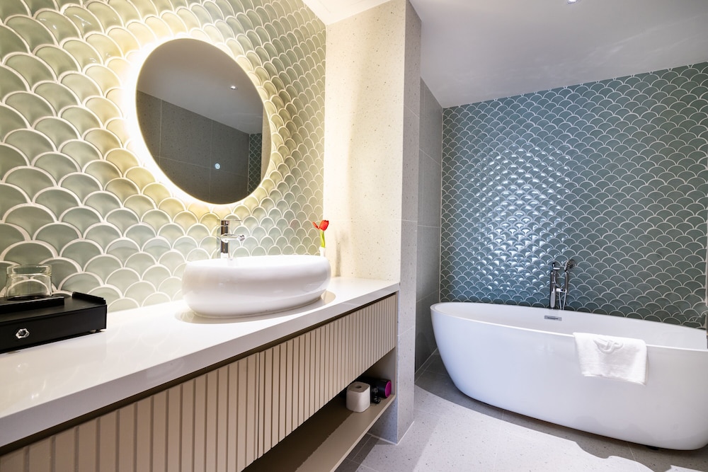 Jovia Hotel