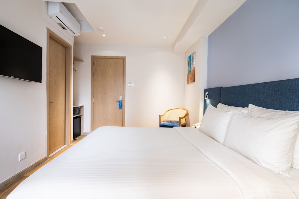 Jovia Hotel