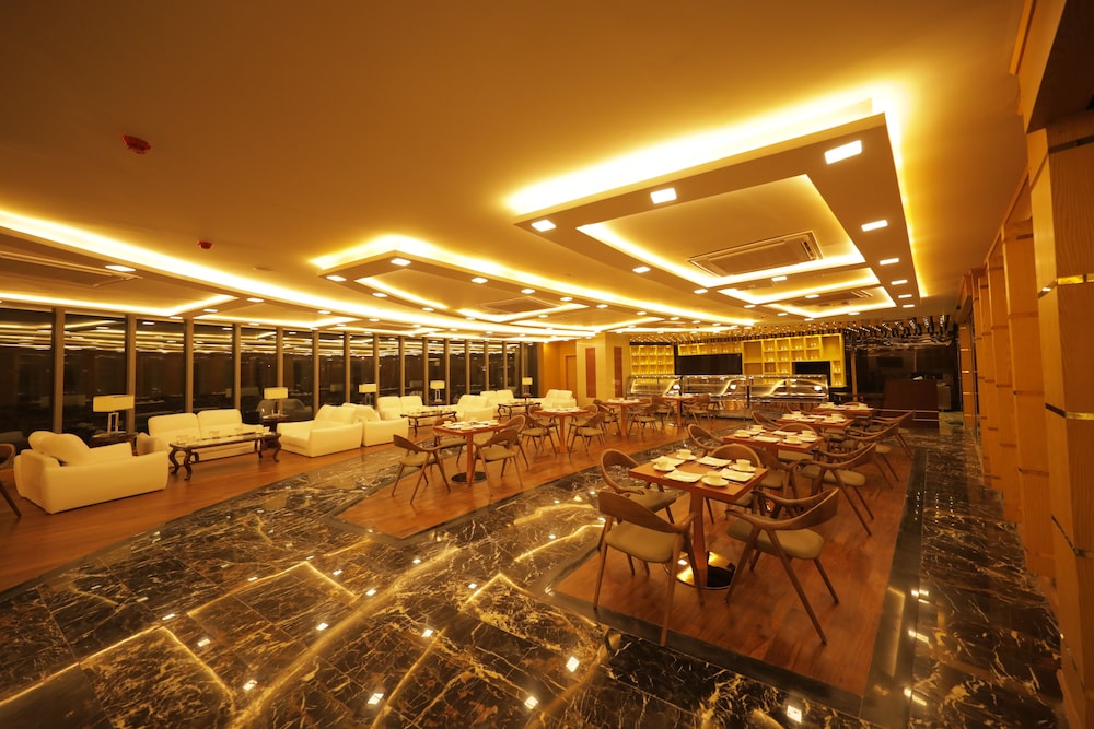 Royal Swiss Lahore