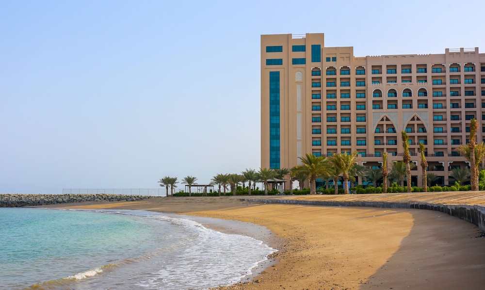 Al Bahar Hotel and Resort