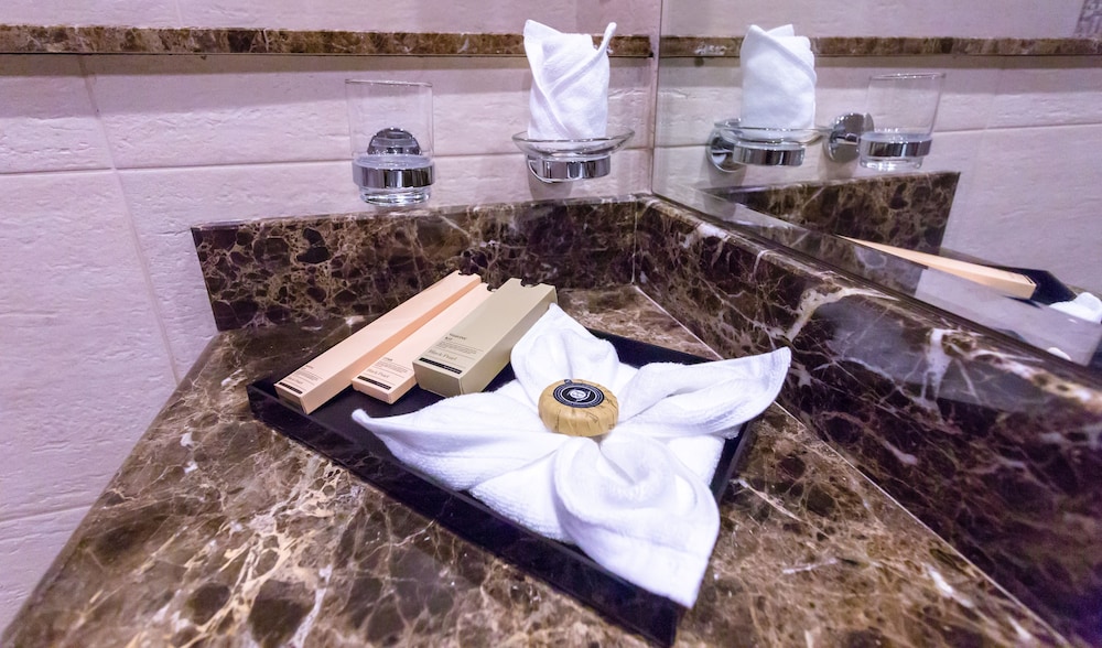 Al Bahar Hotel and Resort