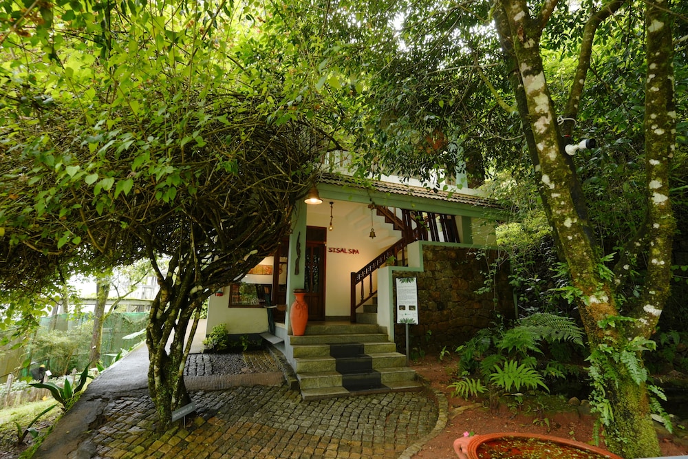 Blackberry Hills Munnar Nature Resort & Spa
