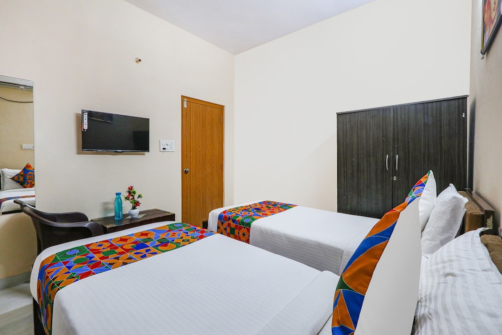 Fabhotel Prestige Castle
