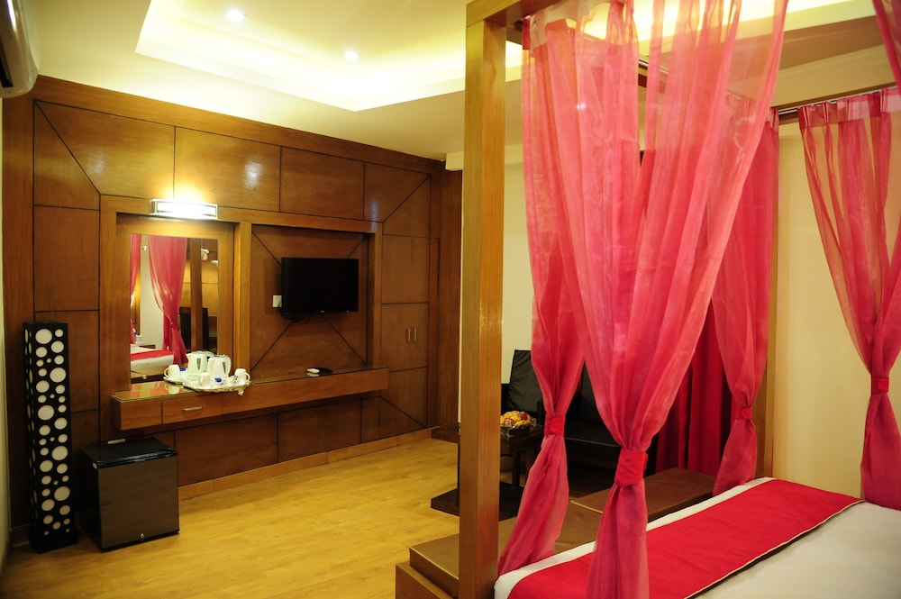 The Grand Sharan