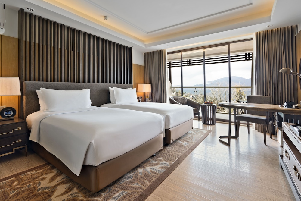 JW Marriott Mussoorie Walnut Grove Resort & Spa