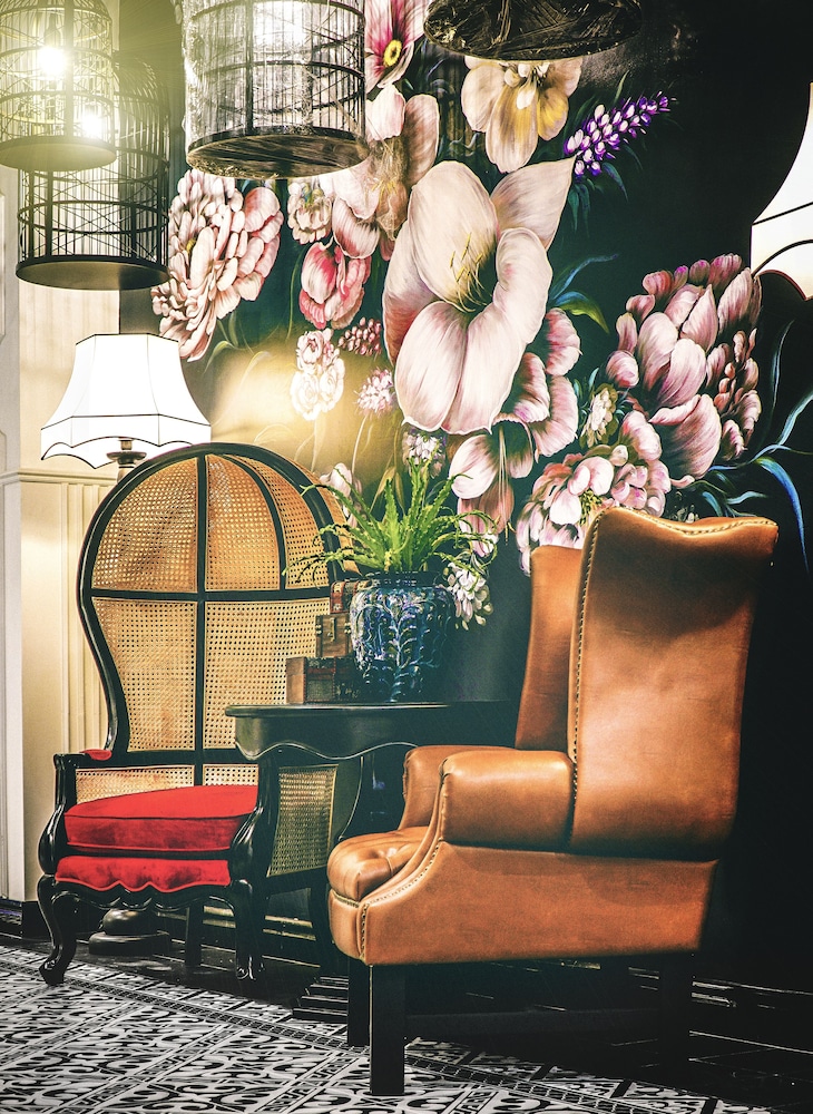 Adora Art Hotel