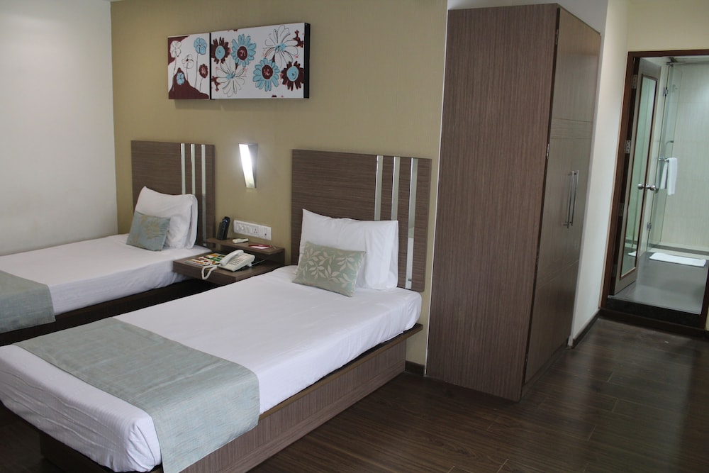 The Lotus- Apartment Hotel Venkatraman