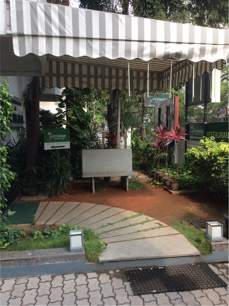 The Lotus- Apartment Hotel Venkatraman