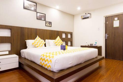  FabHotel Sholas Residency I