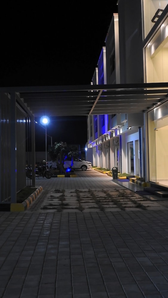 Nueva Boarding And Lodging
