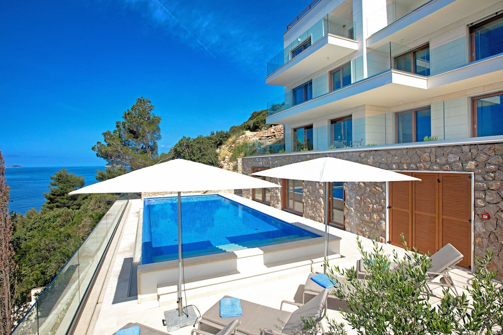 Villa Malo More