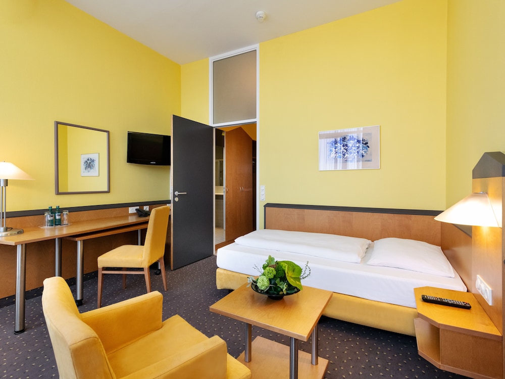 Plaza Hotel & Living Frankfurt