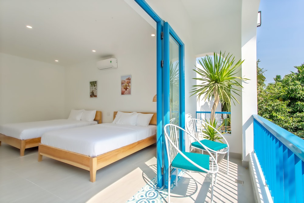 Santorin HoiAn Villa