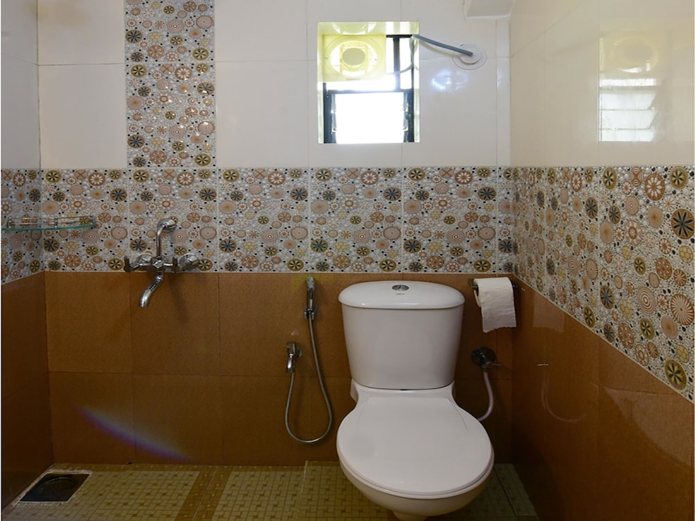 OYO 9741 Triple Beach Guest House