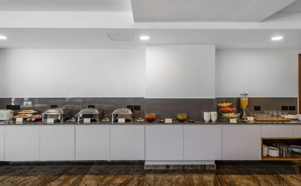 SKYLA Serviced Apartments &Suites
