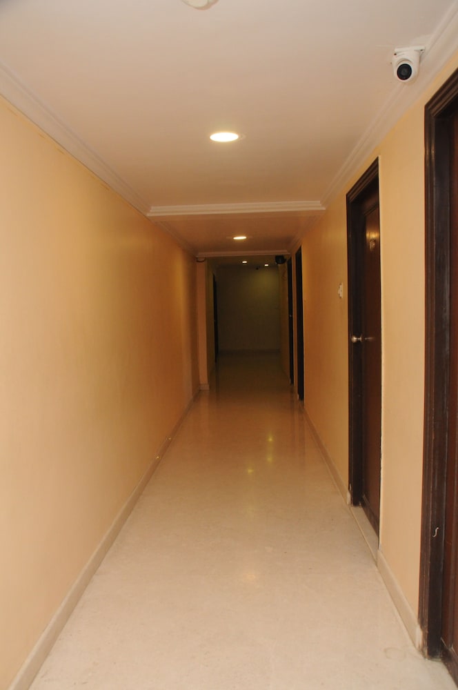 Hotel Suvarna Regency Hassan