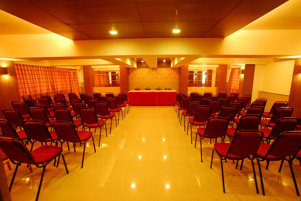 Hotel Mourya Residency