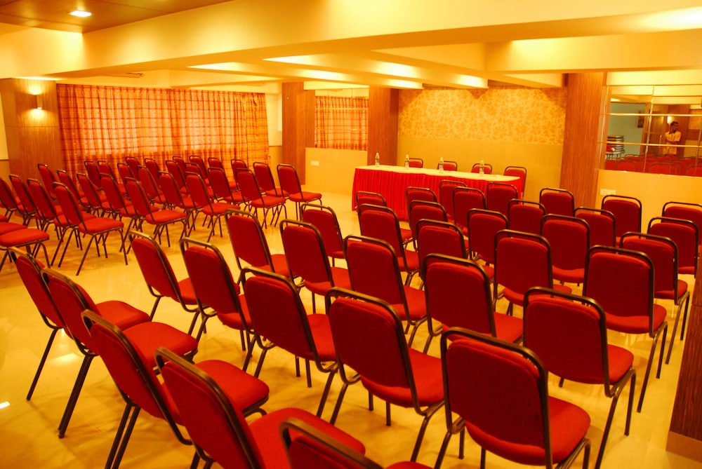 Hotel Mourya Residency