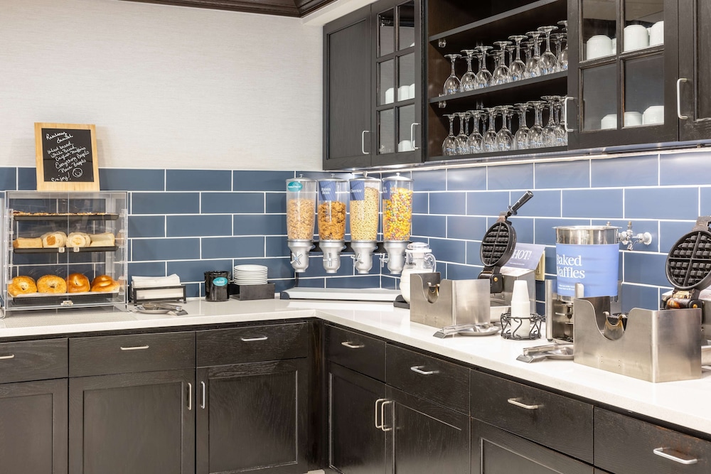Homewood Suites by Hilton Rochester/Greece, NY