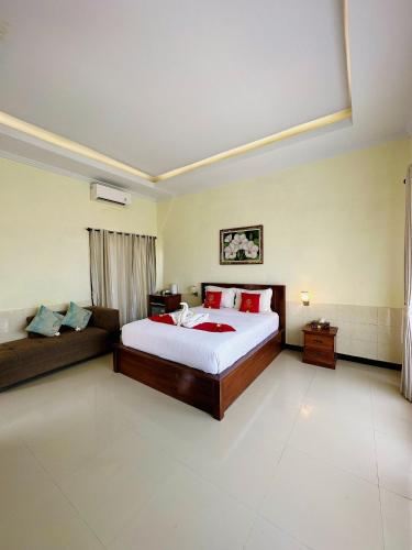 Cave Beach Bungalow