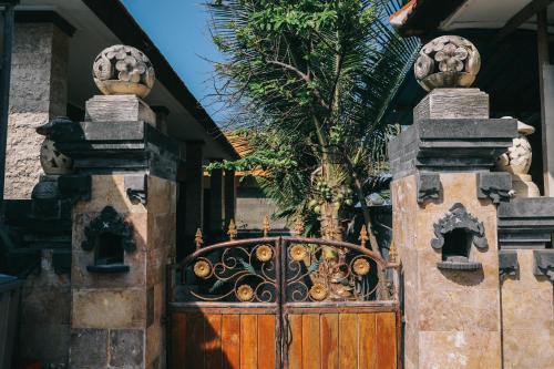 Cave Beach Bungalow