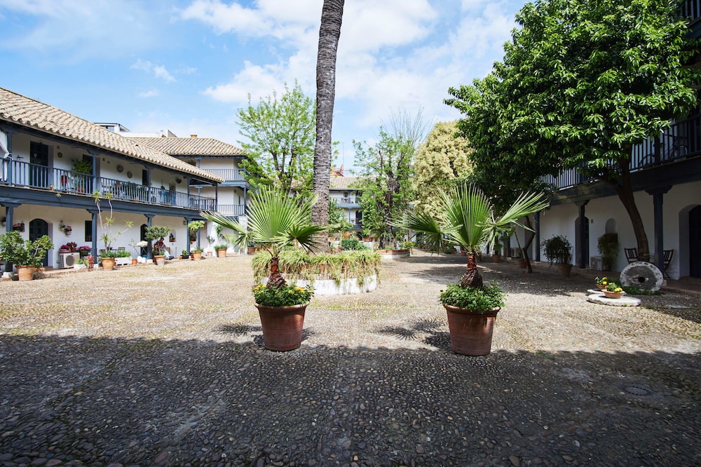 Corral Del Conde