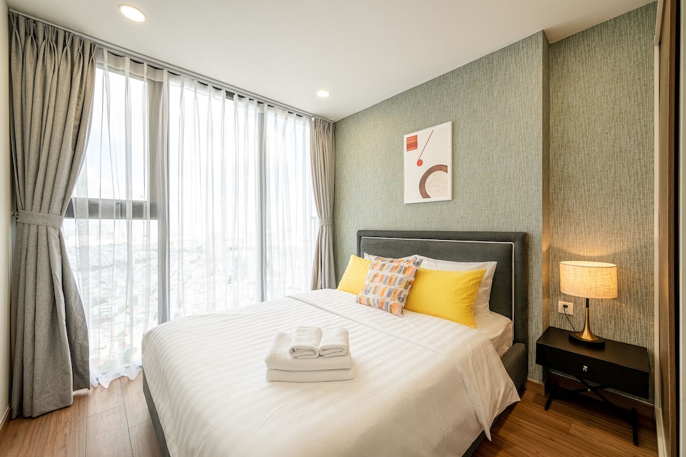 Eco Green Saigon Luxury Apartment Hotel