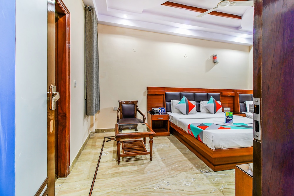 FabHotel Jaggi Palace Karol Bagh