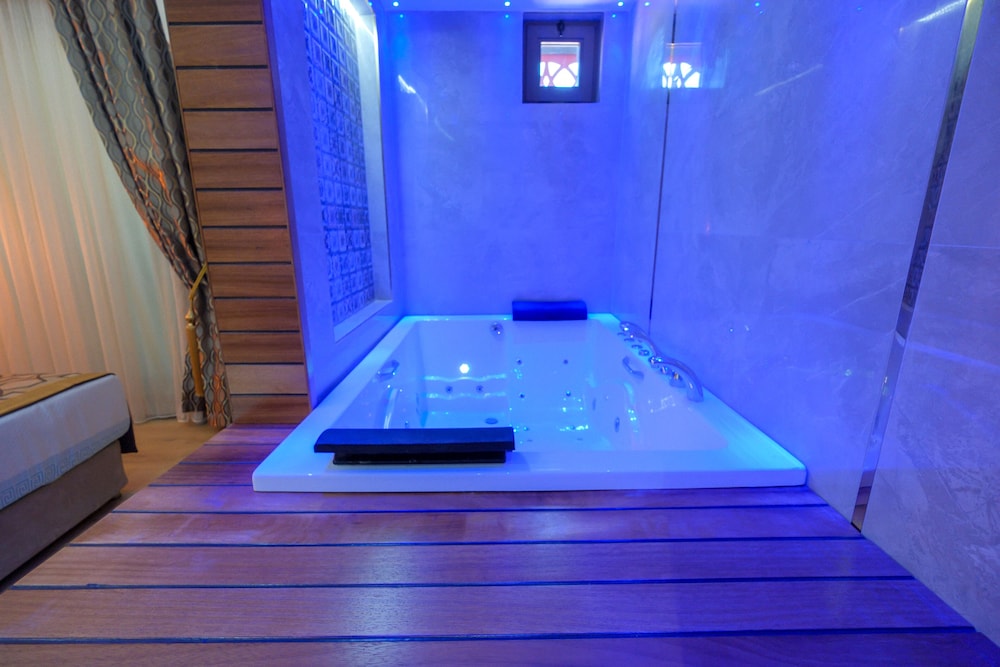 Elysium Deluxe Suites