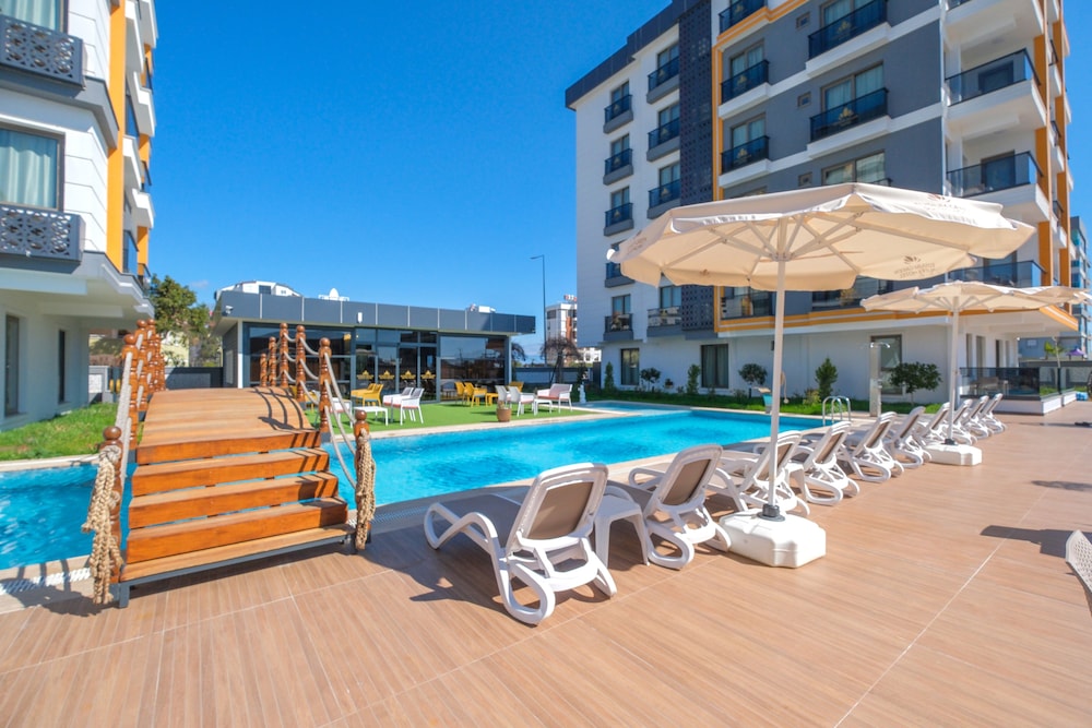 Elysium Deluxe Suites