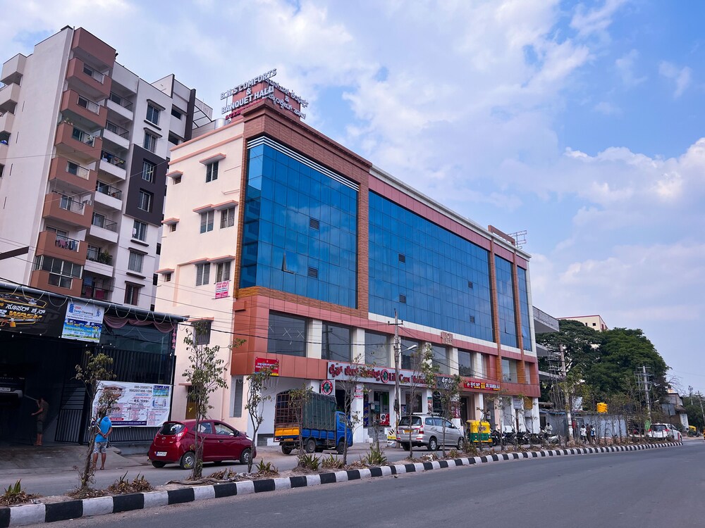 Hotel BNS comforts by Agira Hotels