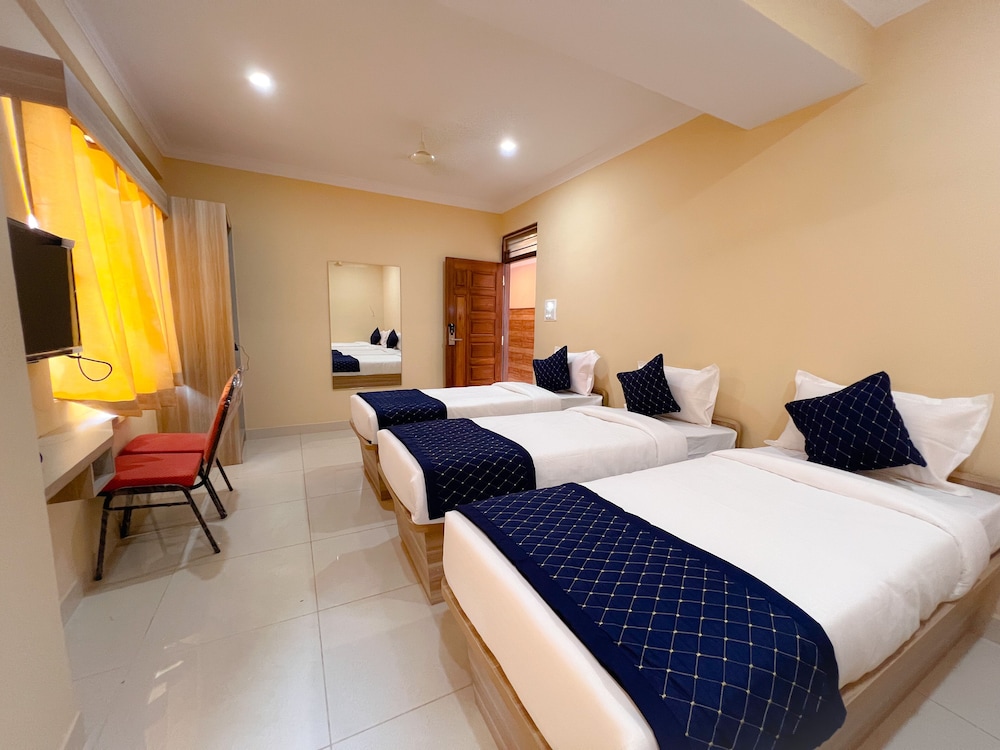Hotel BNS comforts by Agira Hotels