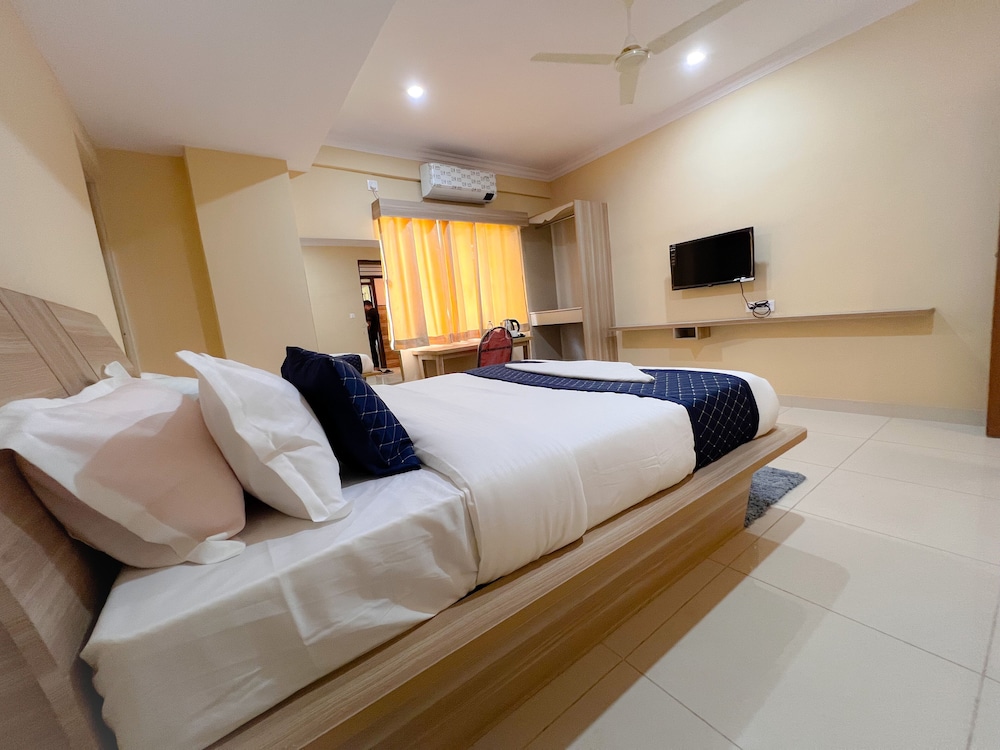 Hotel BNS comforts by Agira Hotels