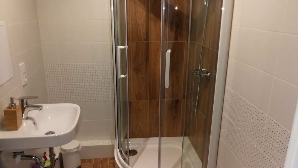 Labo Apartment Metro Plocka