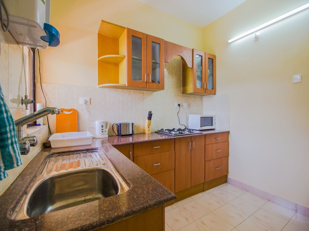 Oyo 13176 Home 2Bhk Fatrade Beach
