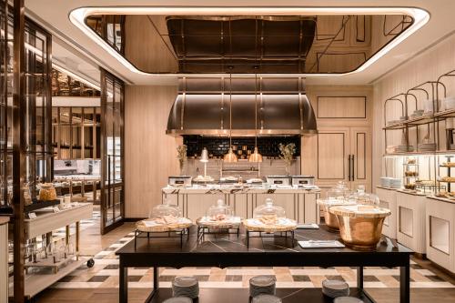 InterContinental Bangkok Sukhumvit by IHG