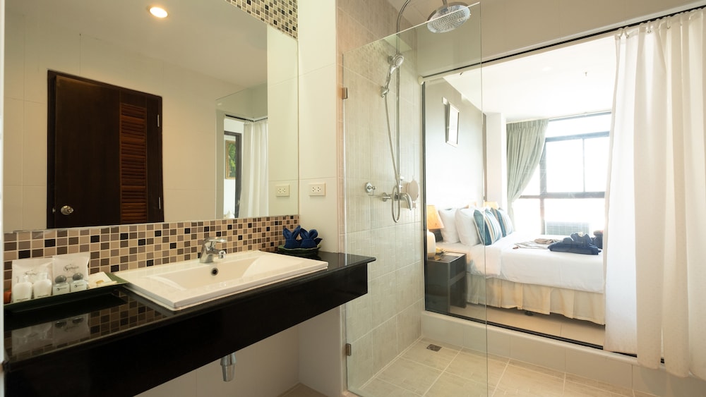 Vogue Pattaya Hotel