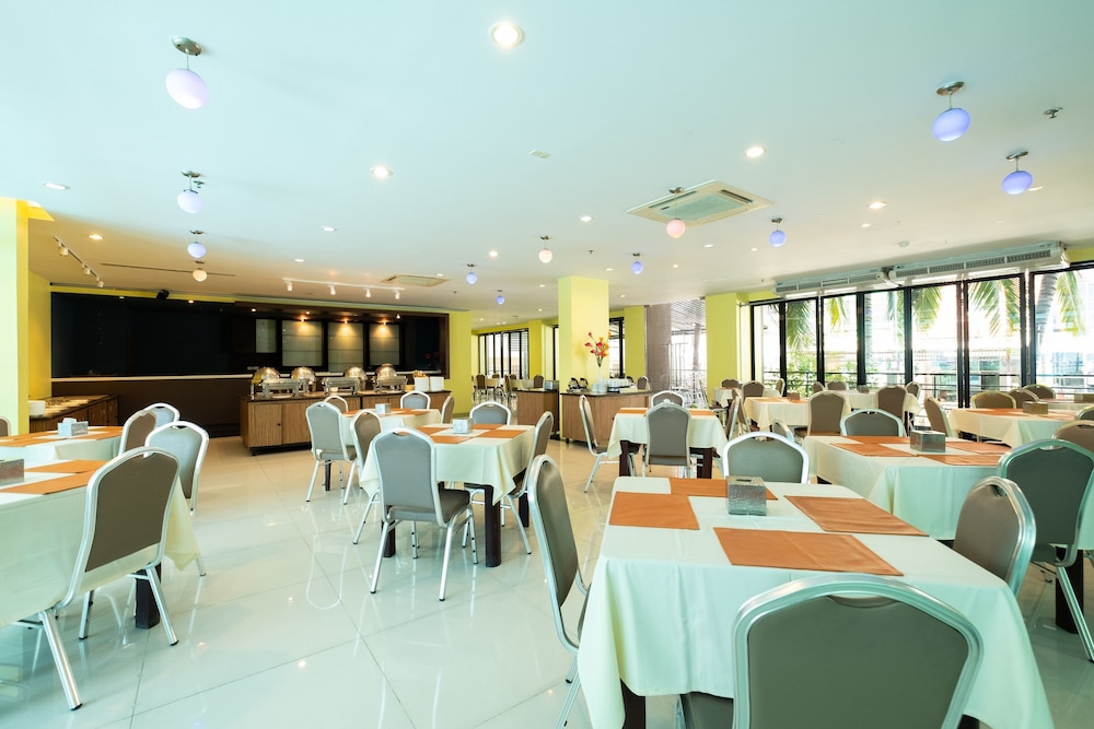 Vogue Pattaya Hotel
